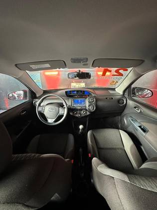 TOYOTA ETIOS 1.5 X PLUS 16V FLEX 4P MANUAL TOYOTA ETIOS 1.5 X PLUS 16V FLEX 4P MANUAL